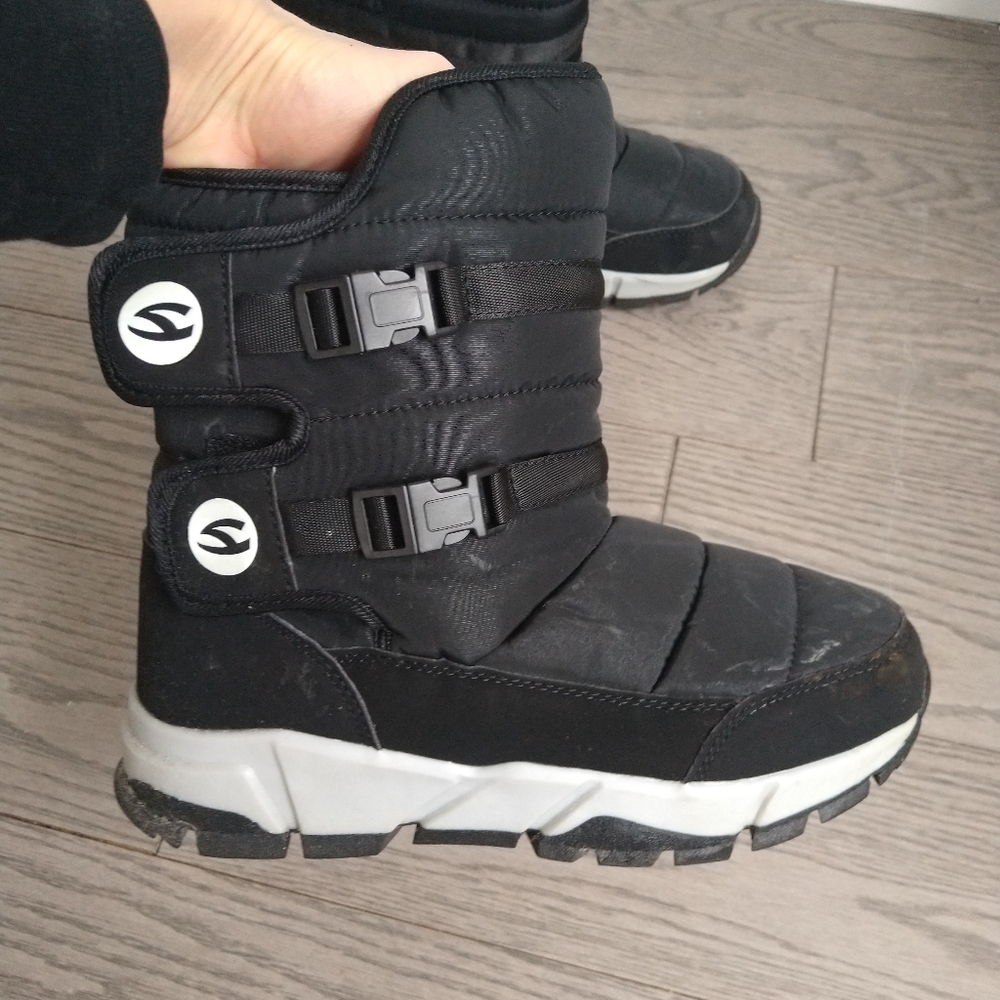 Women's snow ski boots